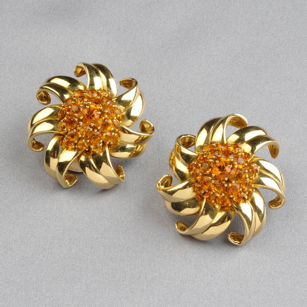 Appraisal: kt Gold and Citrine Earclips Verdura each large flowerhead centering