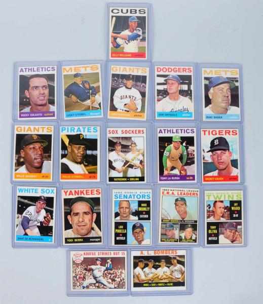 Appraisal: Lot of Topps Baseball Cards HOFers include Yogi Berra Duke