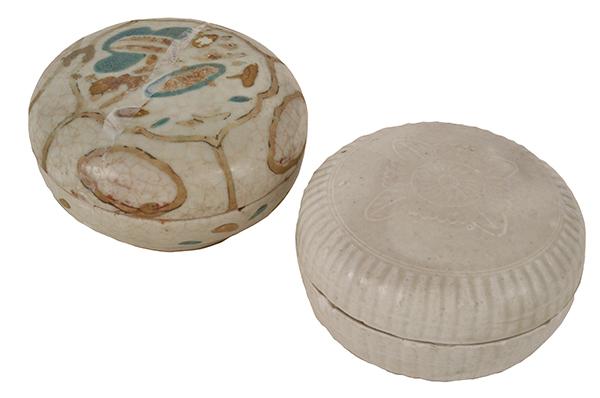 Appraisal: TWO CREAM-GLAZED BOX AND COVERS one with a crackle-glaze underneath