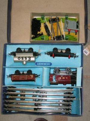 Appraisal: A Hornby No clockwork tank goods train set with L