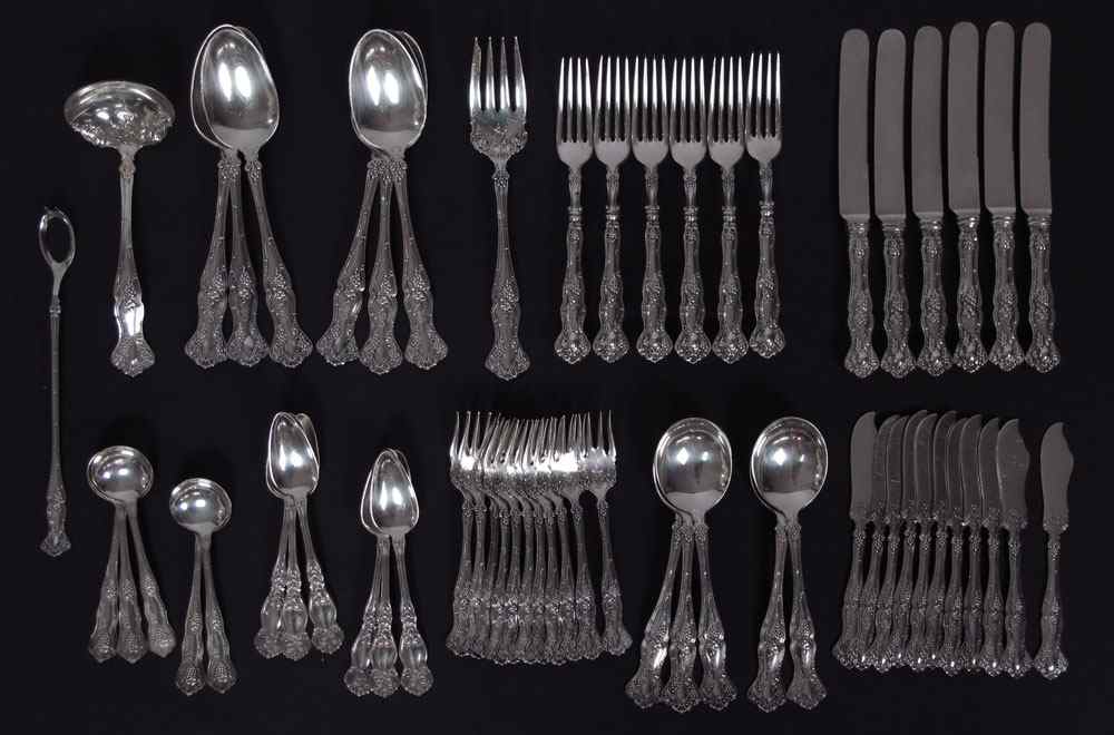 Appraisal: VINTAGE ROGERS GRAPE SILVERPLATE FLATWARE Approx pieces in with grape