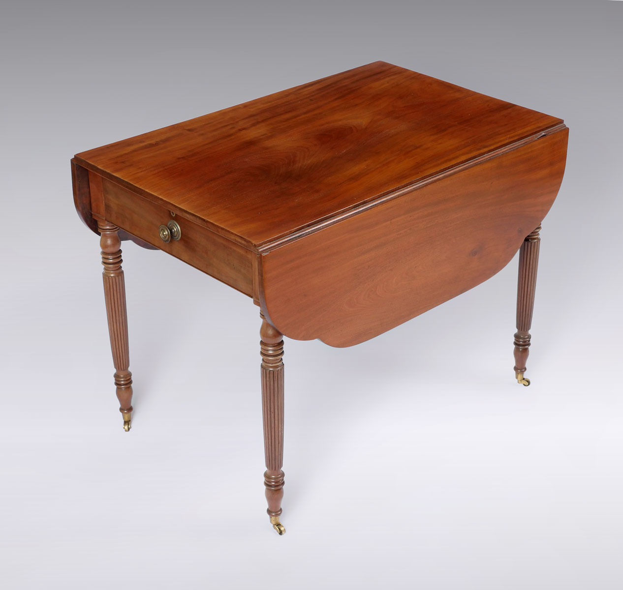 Appraisal: TH C WALNUT SHERATON DROP LEAF TABLE Shaped top with