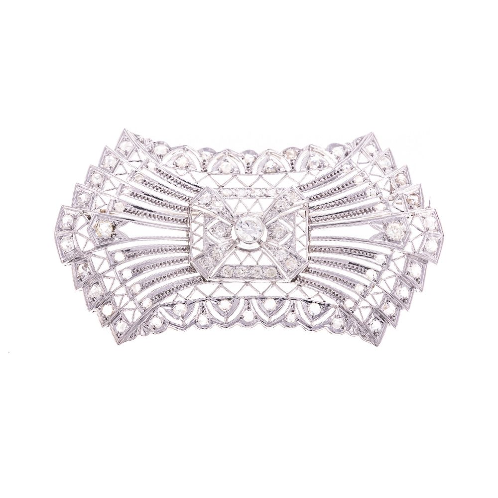 Appraisal: An Edwardian Diamond Brooch in K c s K white