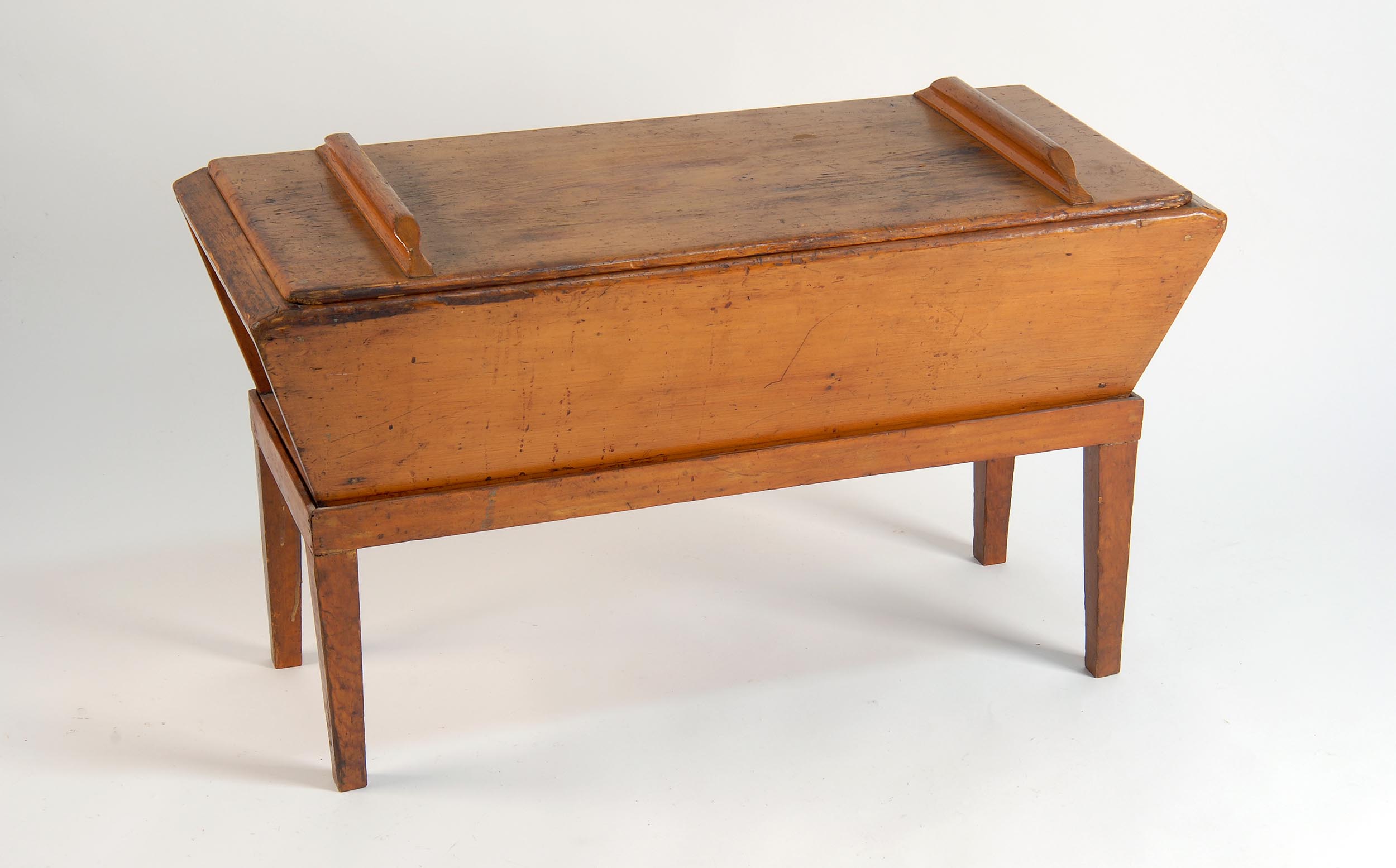 Appraisal: TH CENTURY DOUGH BOX in pine with cover and stand