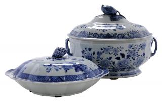 Appraisal: Chinese Blue White Porcelain Tureen and Covered Vegetable Dish Tureen