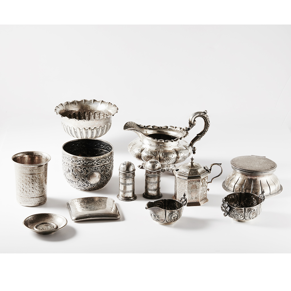 Appraisal: A collection of mainly th century silver to include a