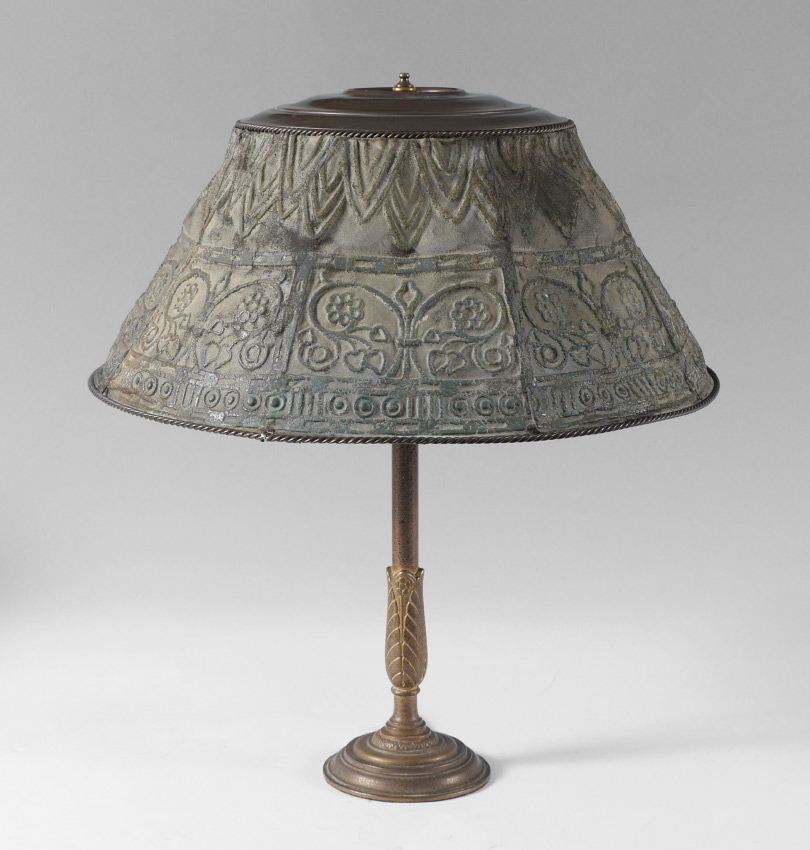 Appraisal: TIFFANY STUDIOS BRONZE LAMP WITH MESH SHADE Gilt bronze base