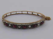 Appraisal: A yellow metal tests carat gold cabochon ruby and diamond