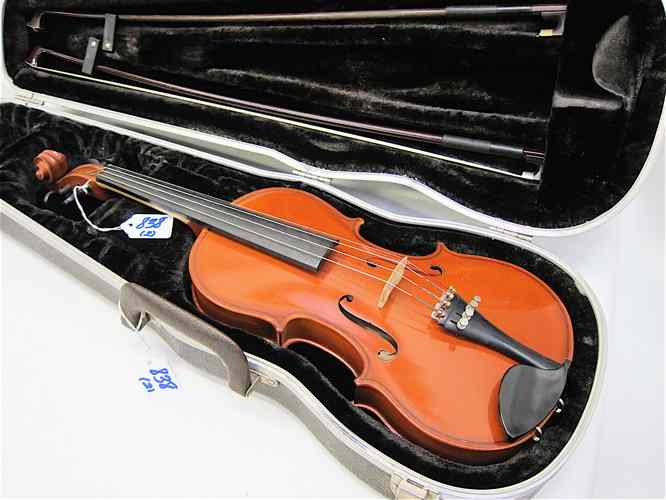 Appraisal: GERMAN HAND FINISHED STUDENT VIOLIN one-half size with two bows