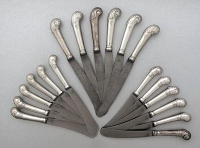 Appraisal: A set of six George II table knives with leaf