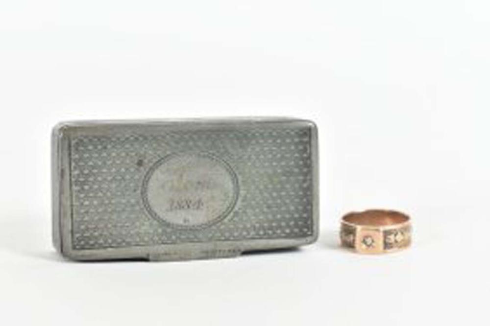 Appraisal: ANTIQUE KT GOLD AND DIAMOND RINGMarked The band chased with