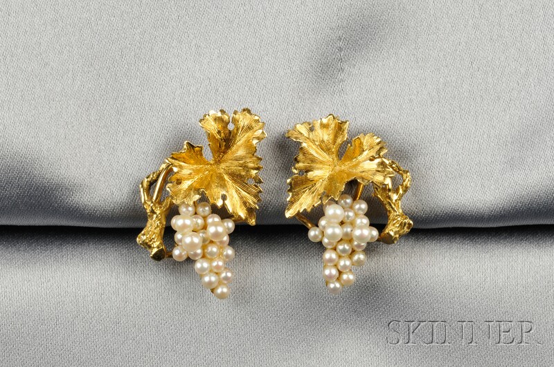 Appraisal: kt Gold and Cultured Pearl Earclips each designed as a