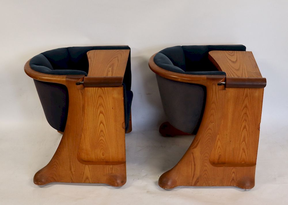 Appraisal: Wendell Castle USA - Pair Of Gannett Boardroom Chairs This