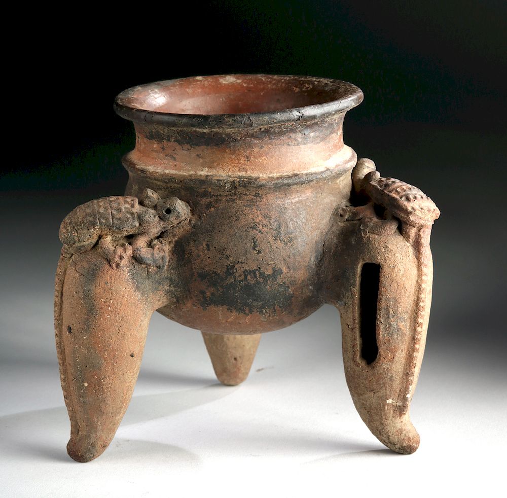 Appraisal: Chiriqui Pottery Tripod Rattle Jar w Armadillos Pre-Columbian Panama Costa