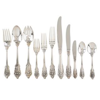 Appraisal: WALLACE GRAND BAROQUE STERLING SILVER FLATWARE Includes luncheon forks dinner