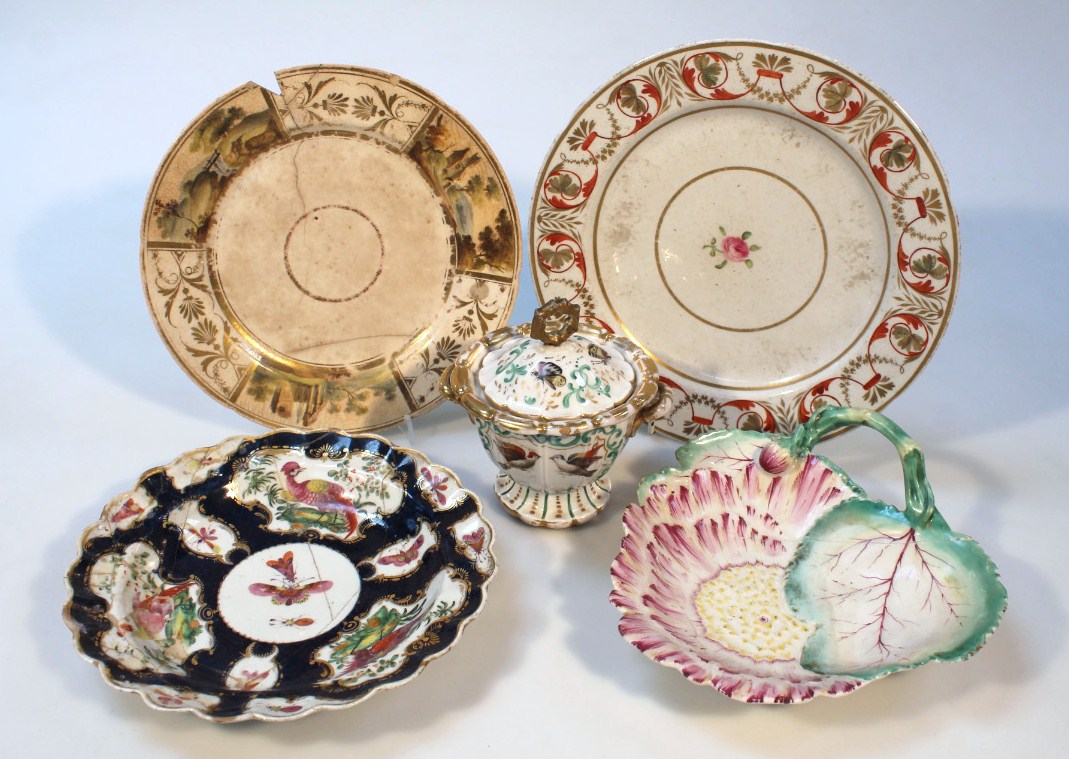 Appraisal: Various thC and later English porcelain to include a plate