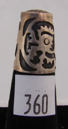 Appraisal: Sterling relief thimble