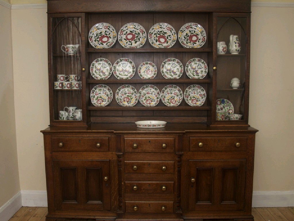 Appraisal: A th Century oak Dresser with boarded rack having shelves