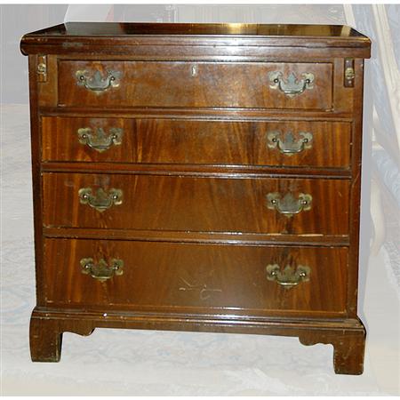 Appraisal: George II Style Mahogany Bachelor's Chest of Drawers Estimate -