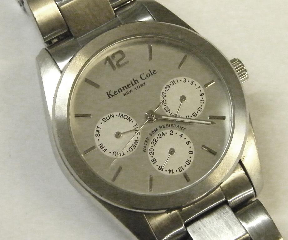 Appraisal: Kenneth Cole triple dial calendar stainless steel gents wristwatch