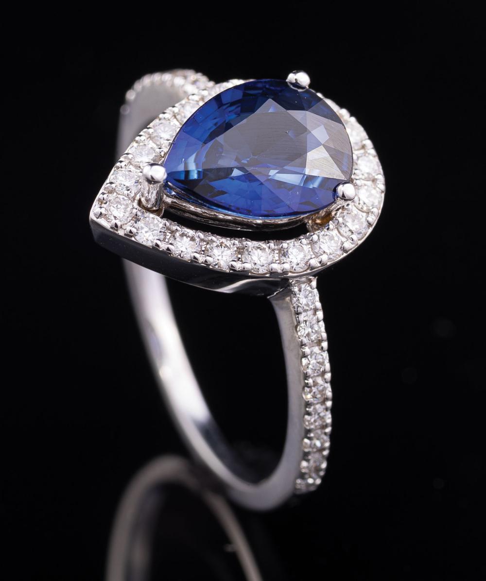 Appraisal: kt White Gold Sapphire and Diamond Ring center prong set