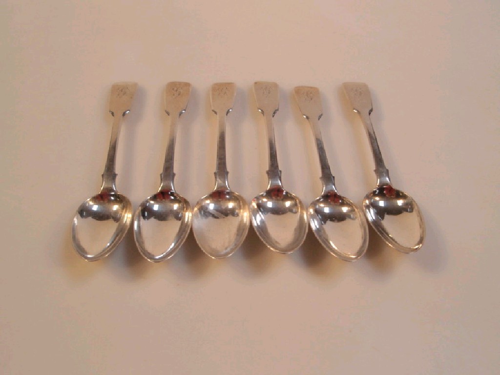 Appraisal: A set of six Victorian fiddle pattern teaspoons by Henry