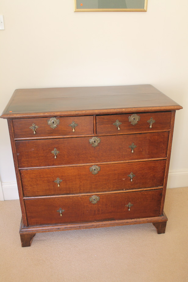 Appraisal: An thC oak chest of two short and three long