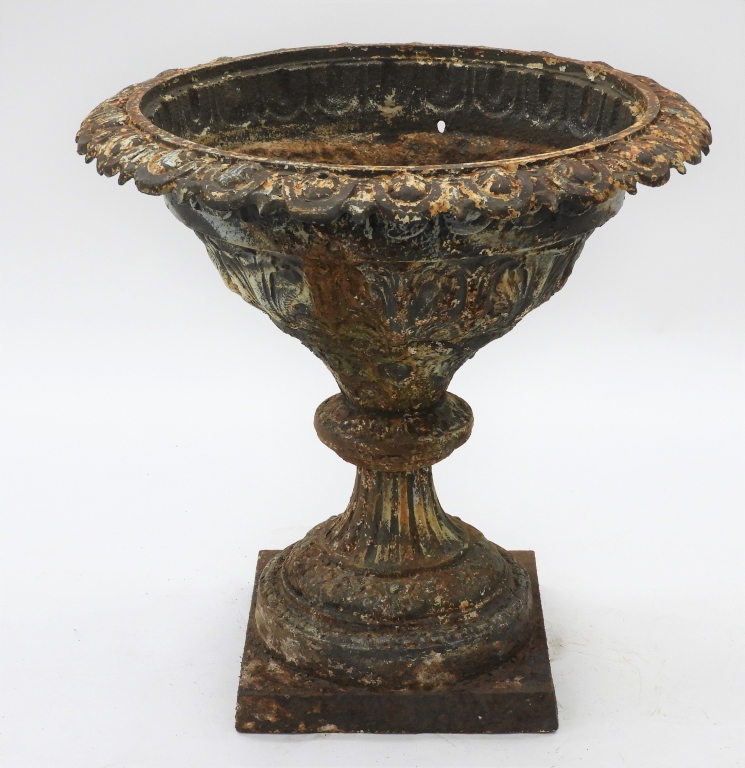 Appraisal: ATTRB FISKE C LG CAST IRON ACANTHUS LEAF URN United