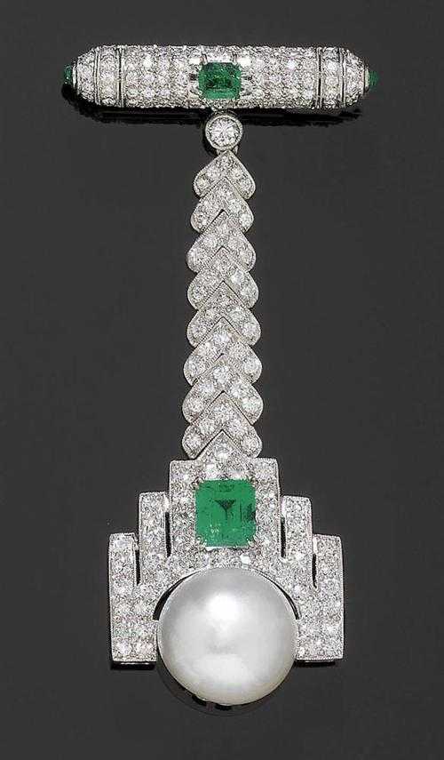 Appraisal: PEARL EMERALD AND BRILLIANT-CUT DIAMOND BROOCH PENDANT ca White gold