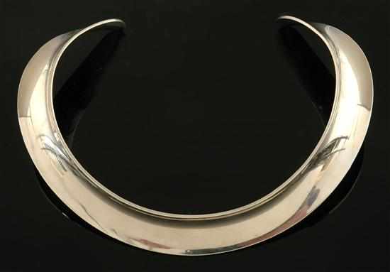 Appraisal: A collar by Georg Jensen The modern concave neck cuff