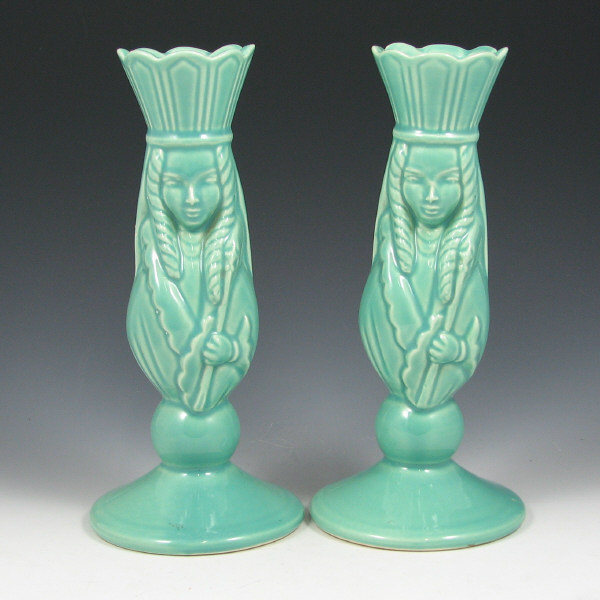 Appraisal: Hull Coronet Queen Bud Vases Pair - Mint Pair of