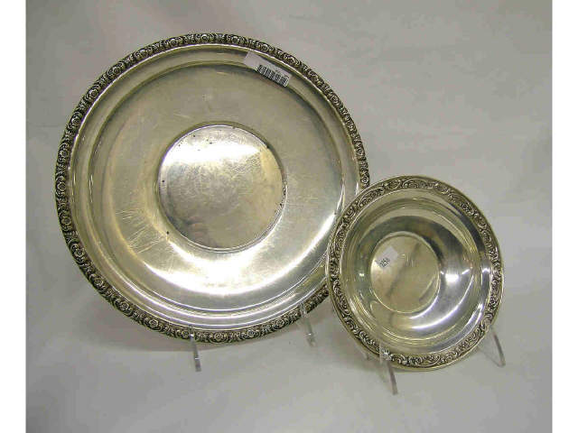 Appraisal: International Silver Co Prelude pattern sterling silver serving tray selling