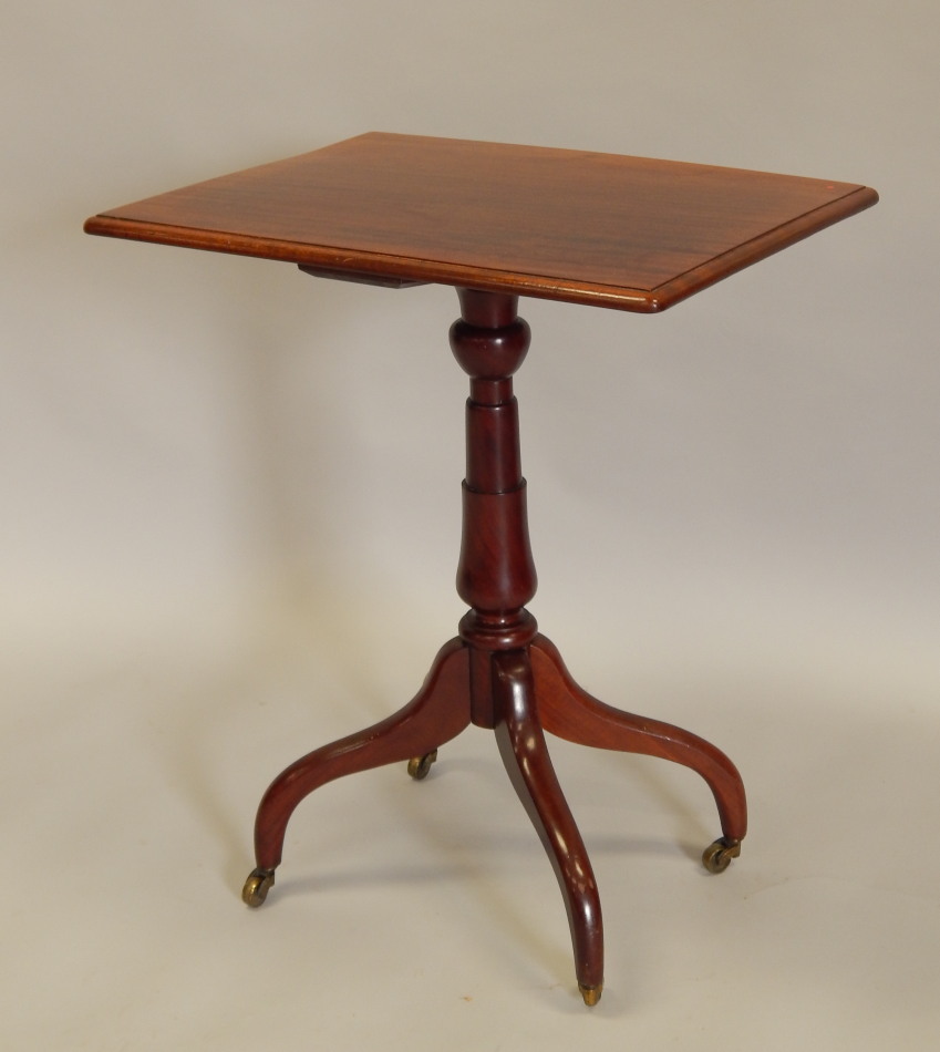 Appraisal: A thC mahogany occasional table the rectangular top with a