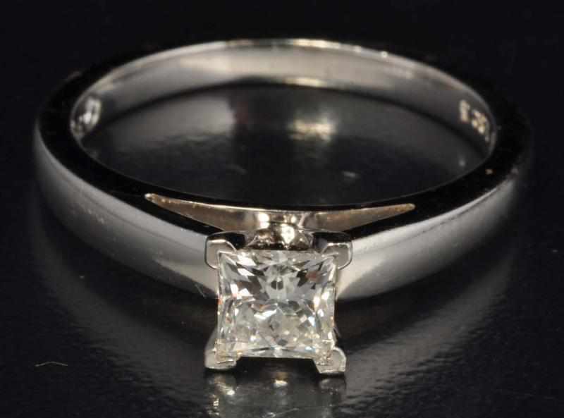 Appraisal: K W Gold Platinum Diamond Ring Description Diamonds ctw Condition