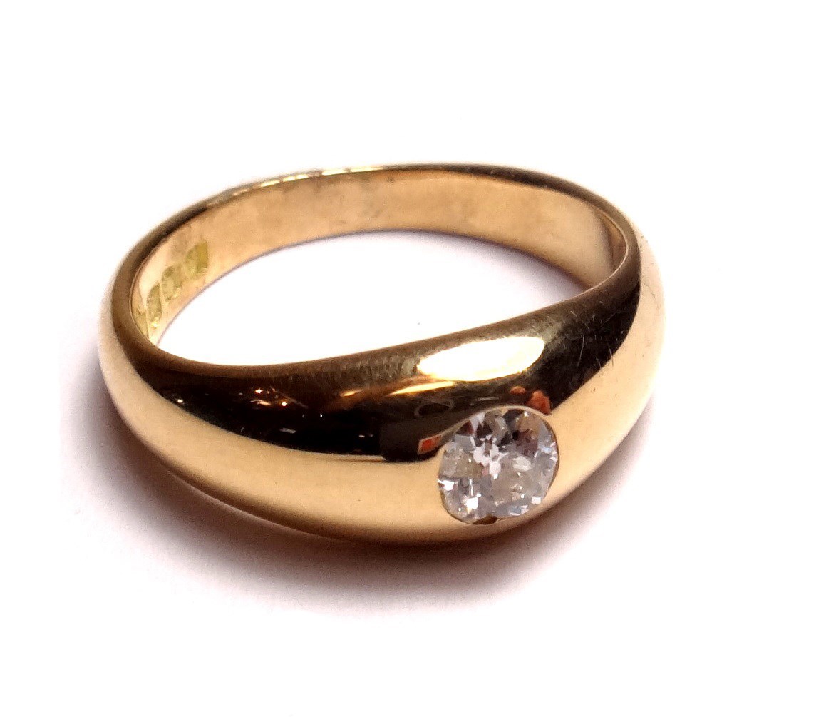 Appraisal: An ct gold and diamond set single stone ring gypsy