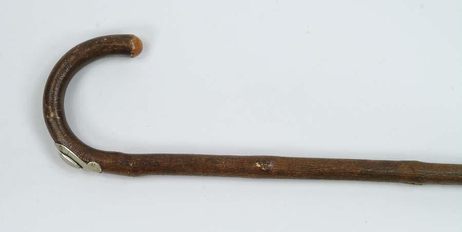 Appraisal: CANE HORSE MEASURING CANE Wood cane with C-shaped handle has