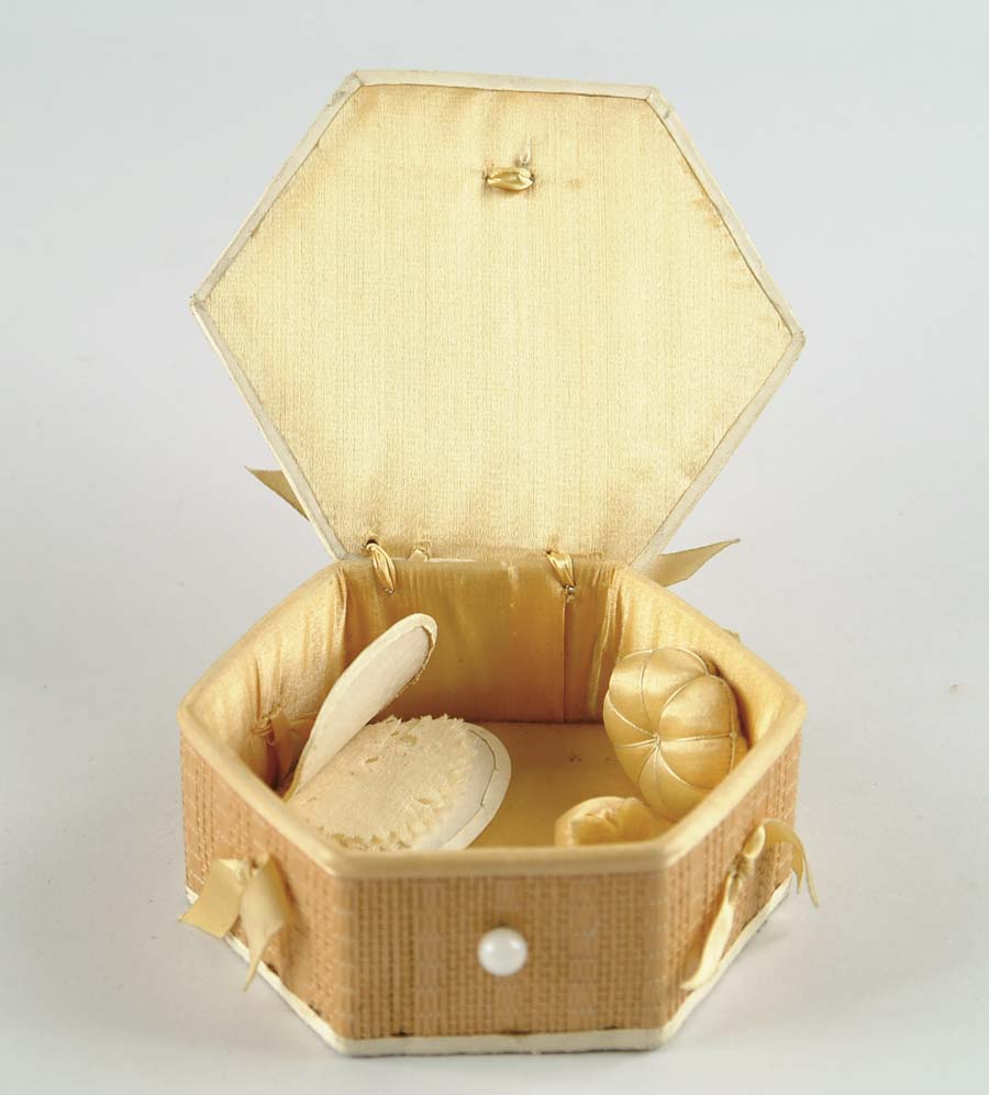 Appraisal: SABBATHDAY LAKE SHAKER SIX SIDED SEWING BASKET Yellow silk interior