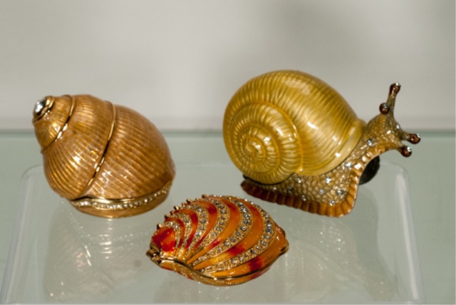 Appraisal: Three Sea Creature Jewelry Boxes Oyster jewelry box w pearl