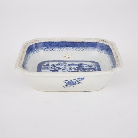 Appraisal: Chinese Export Blue and White Vessel th Century Condition good