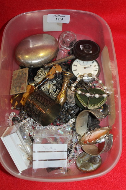 Appraisal: A SMALL QUANTITY OF MISCELLANEOUS including a silver tobacco box