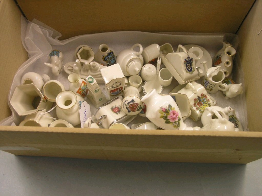 Appraisal: A collection of crested china thirty-two items including Goss Lord