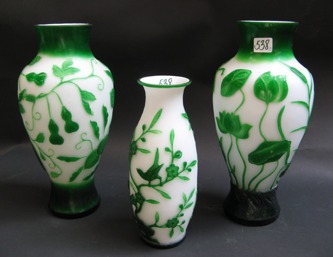 Appraisal: THREE CHINESE PEKING CAMEO GLASS VASES raised green flower design