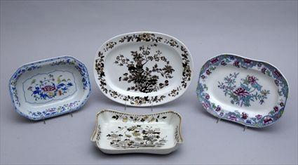 Appraisal: CHAMBERLAIN'S WORCESTER SMALL PLATTER AND THREE OTHER ARTICLES to in