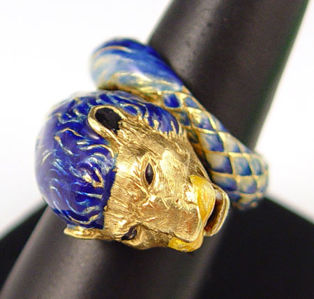 Appraisal: K COBALT ENAMEL LION FIGURAL RING T K yellow gold