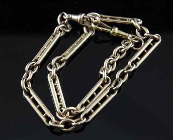 Appraisal: A ct gold albert chain with elongated and oval links