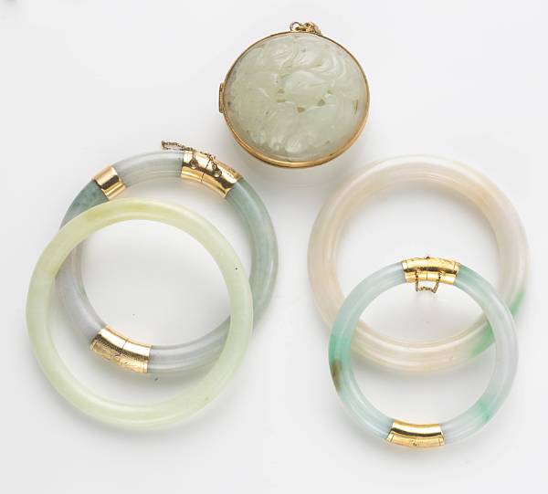 Appraisal: A collection of jade serpentine quartz k gold and yellow