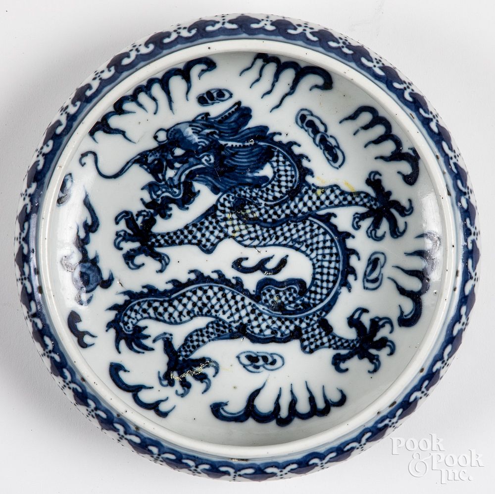 Appraisal: Chinese Qing dynasty porcelain dragon bowl Chinese Qing dynasty blue