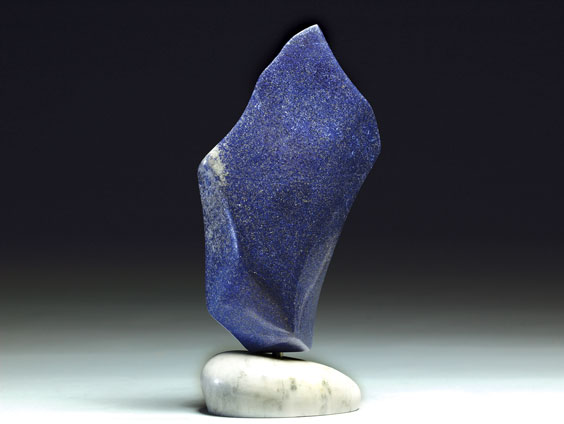 Appraisal: LAPIS LAZULI BOULDER Kokcha Valley Badahkstan Northern Afghanistan This sculptural