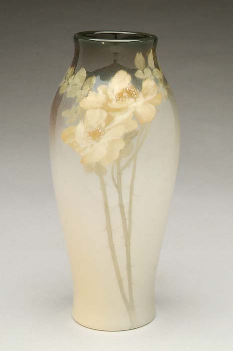 Appraisal: ROOKWOOD VASE Lovely Rookwood vase has creamy yellow roses against