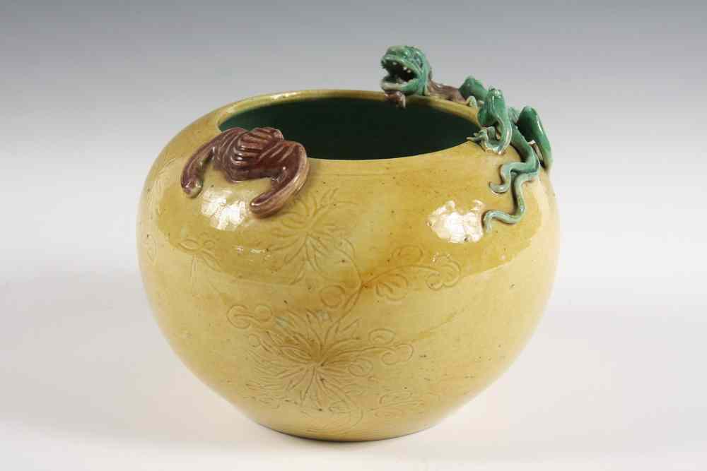 Appraisal: YELLOW SANCAI GLAZED CHINESE BOWL - Spherical Chinese Porcelain Bowl